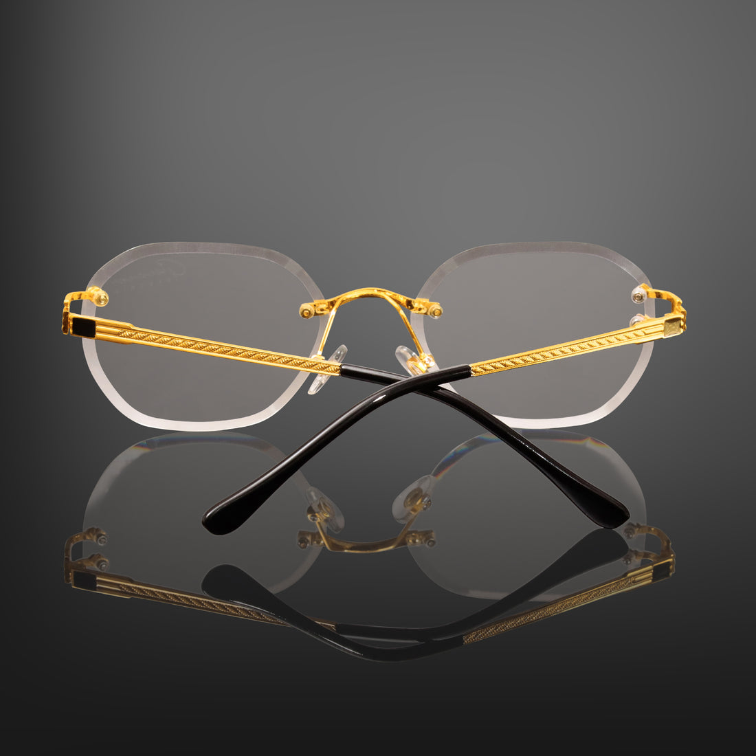 Golden eye clears